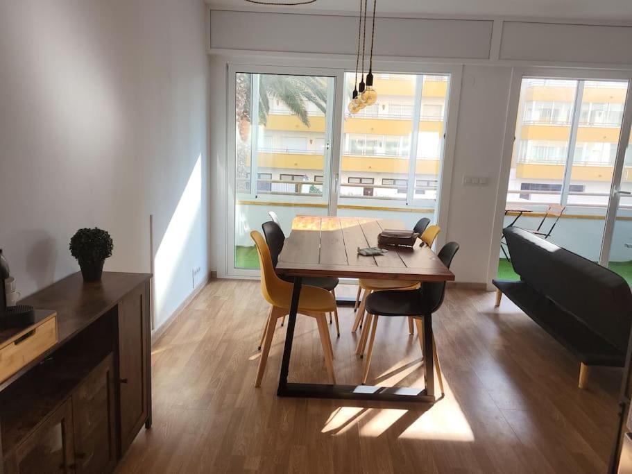 Superbe Apartement En Residence Avec Piscine Rosas Exterior foto